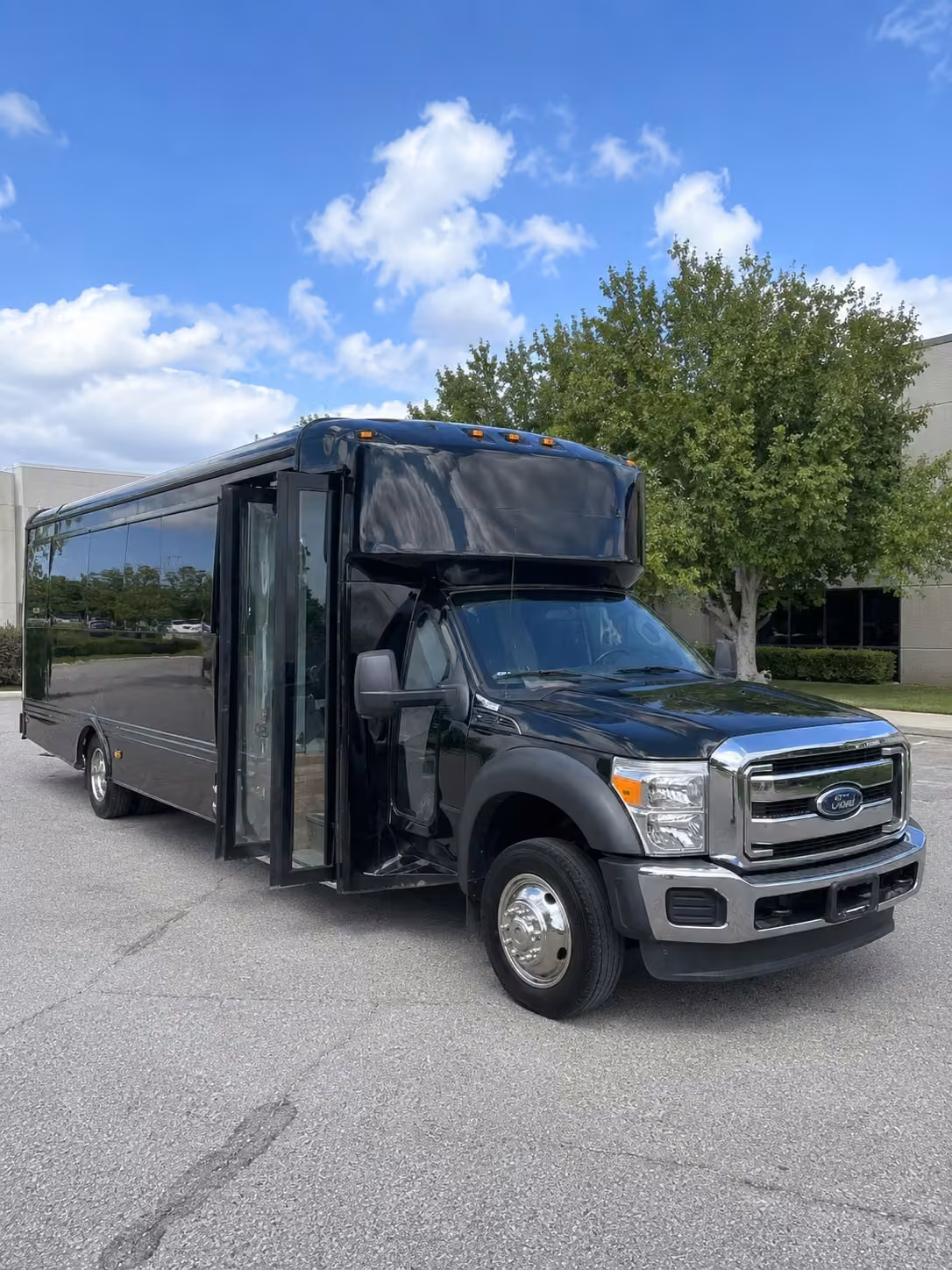 18 passenger party bus